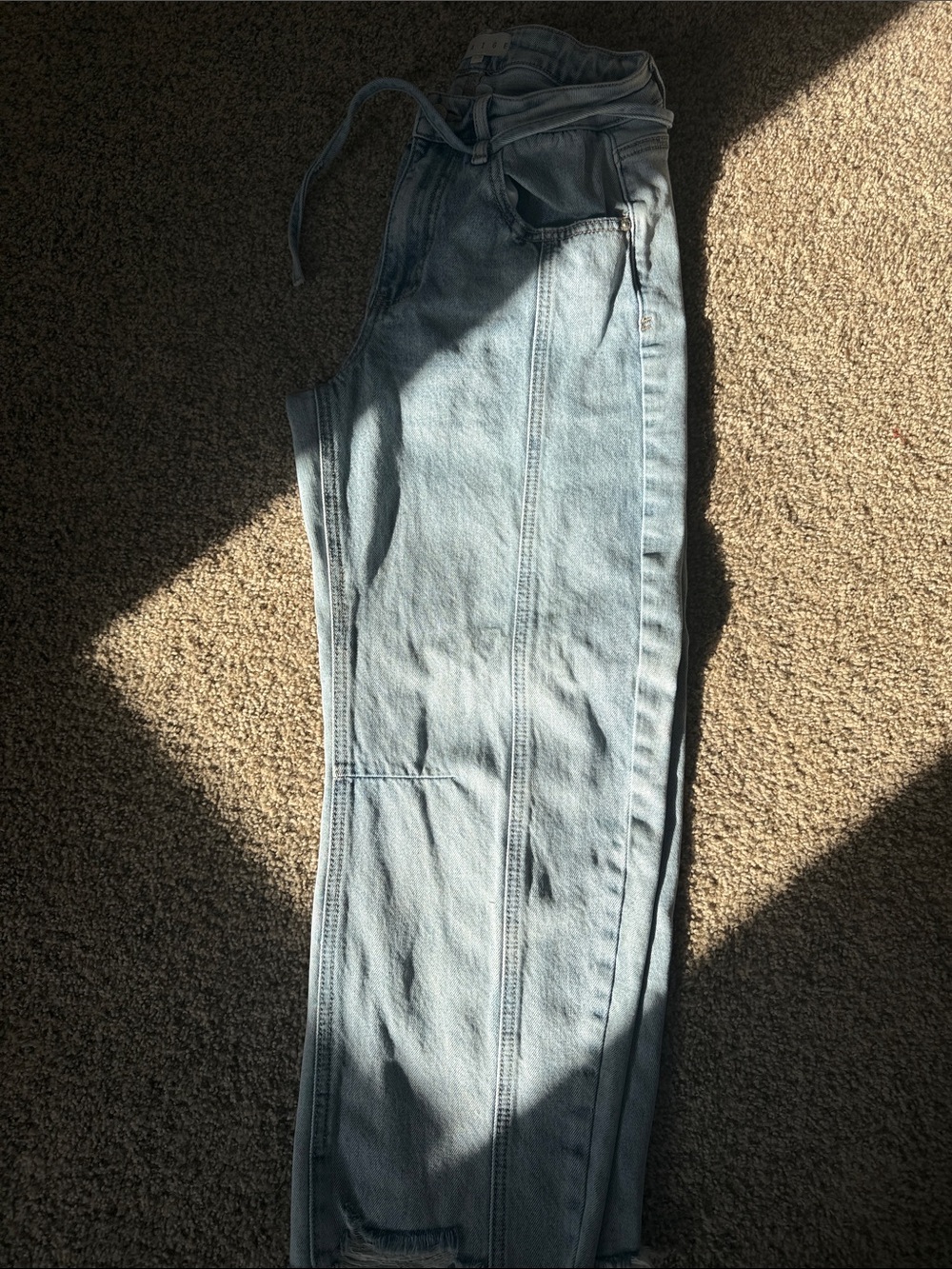 Light Wash Women's Jeans - Classic Mid Rise Style - Picture 3 of 6
